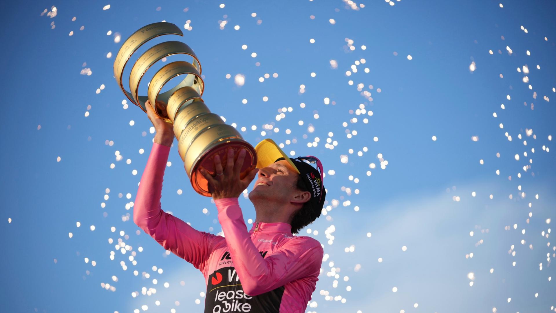 Snový konec pro Vismu! Olaiv Kooij ovládl poslední etapu Gira a Yates korunován v GC! 