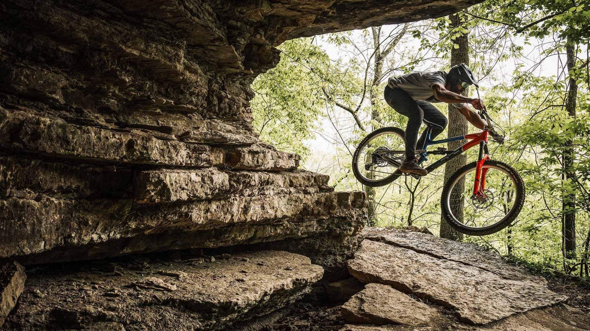 Je libo moderní enduro se vzhledem z devadesátek?! YT představilo limitovanou edici!