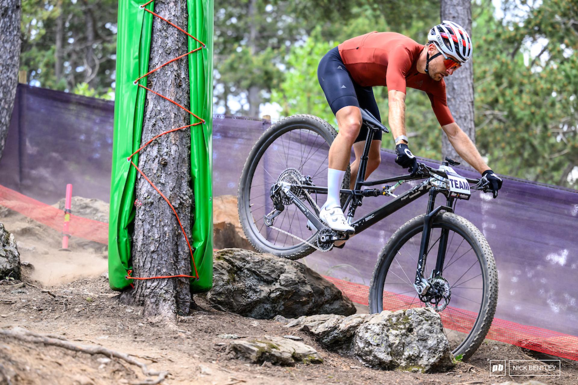 Revoluce v MTB potvrzena: UCI od roku 2026 povoluje 32palcová kola