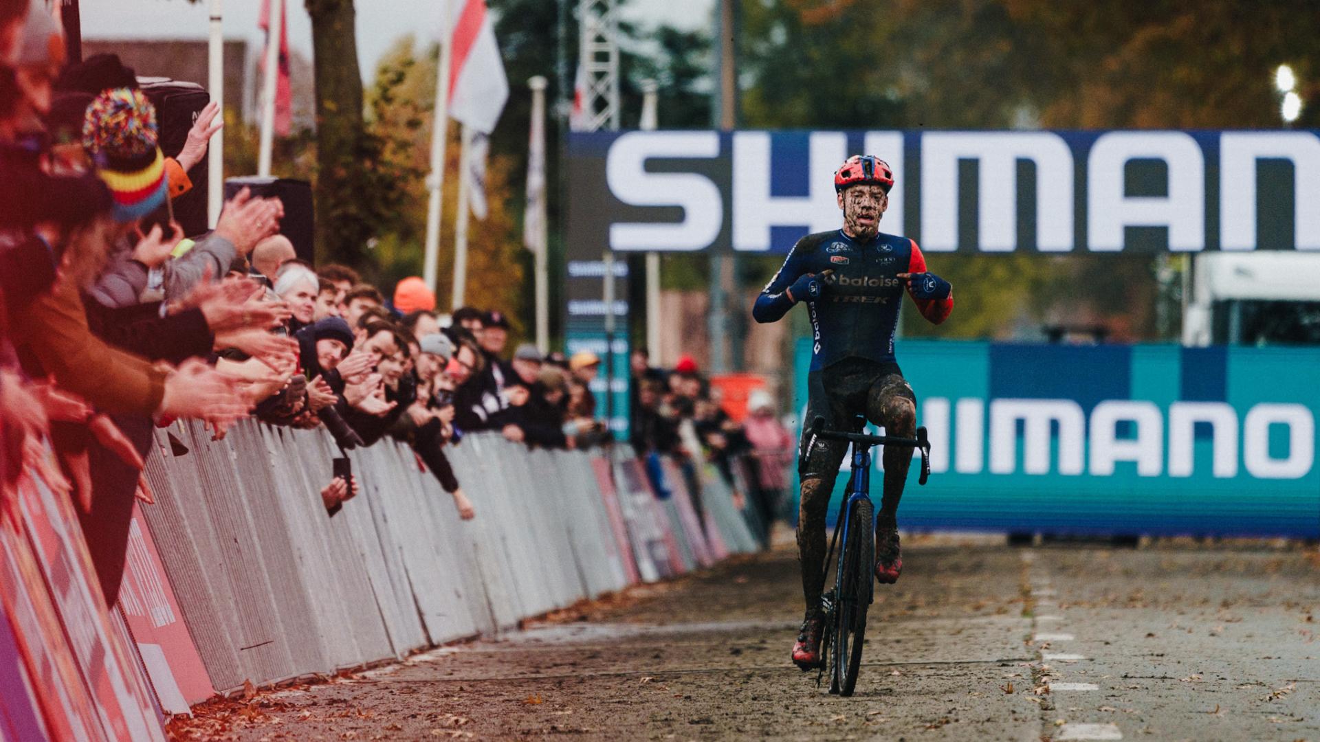 VÝSLEDKY: SP CX DENDERMONDE VE STÍNU KRITIKY PREZIDENTA UCI. CO OTŘÁSÁ CYKLOKROSOVÝM SVĚTEM?